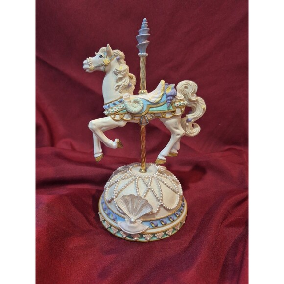 The San Francisco Music Box Co. Carousel In The Good Ol' Summertime Sea Shell - Picture 1 of 6